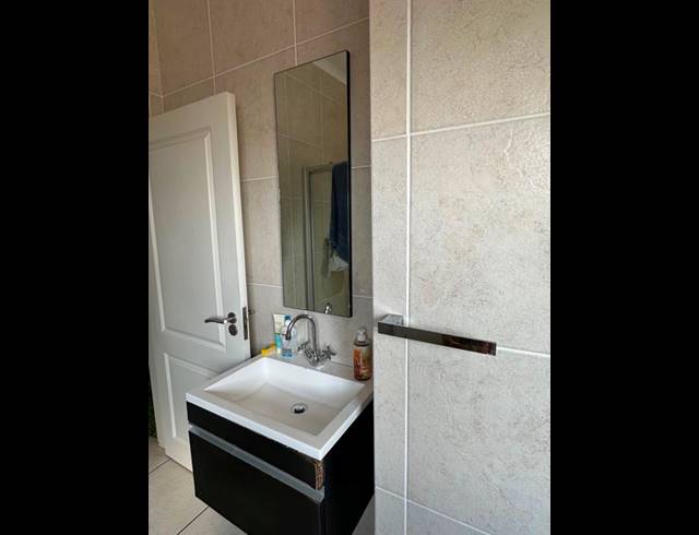 1 BEDROOM PROPERTY TO RENT IN GREENSTONE HILL